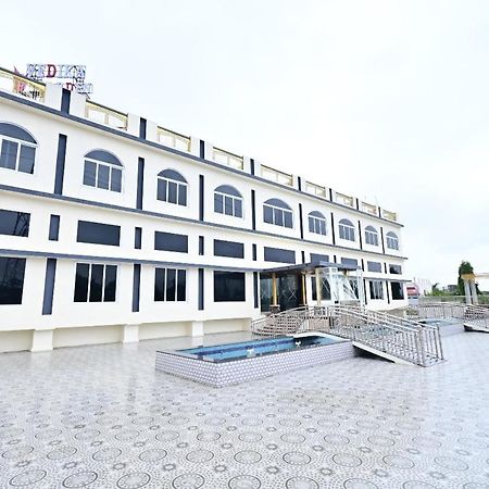 Отель Vedika Garden Ambavna Экстерьер фото