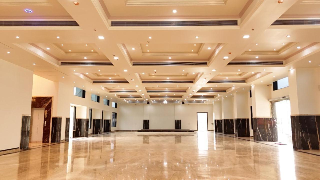 Отель Vedika Garden Ambavna Экстерьер фото