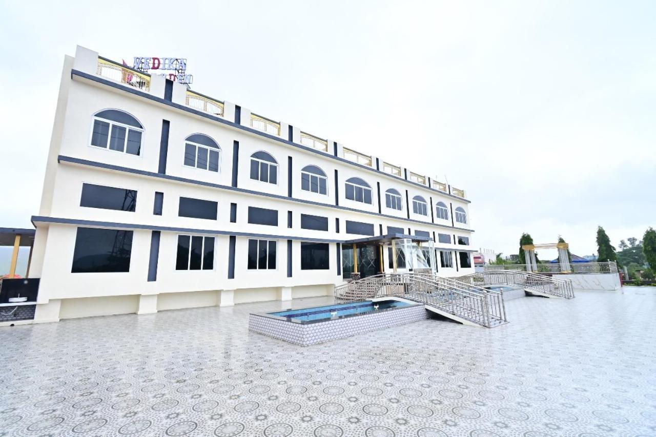 Отель Vedika Garden Ambavna Экстерьер фото